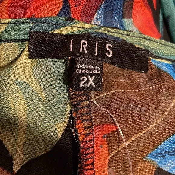 Iris Women’s Plus Size 2x Tropical Floral Large Print Lightweight Kimono. - Picture 3 of 5